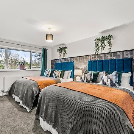 Elegant Retreat In Cheltenham - Garden & Parking Included Extérieur photo