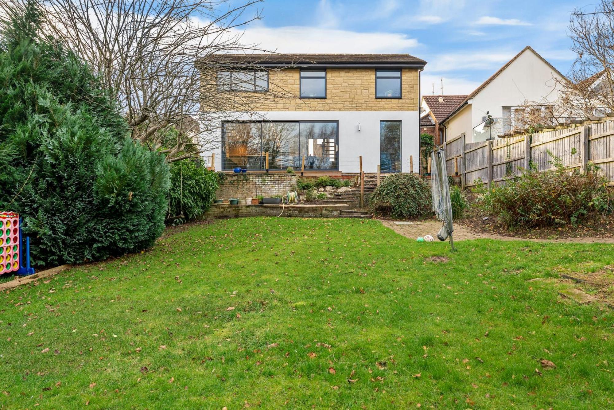 Elegant Retreat In Cheltenham - Garden & Parking Included Extérieur photo