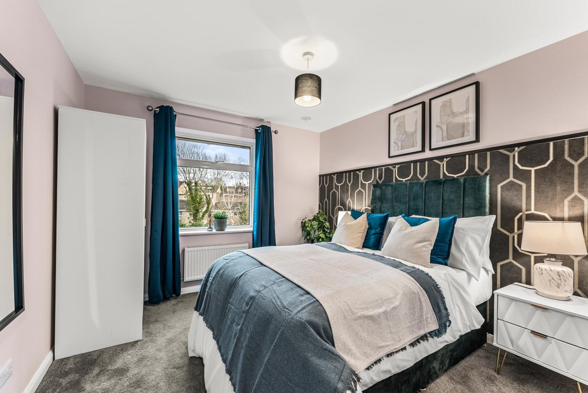 Elegant Retreat In Cheltenham - Garden & Parking Included Extérieur photo
