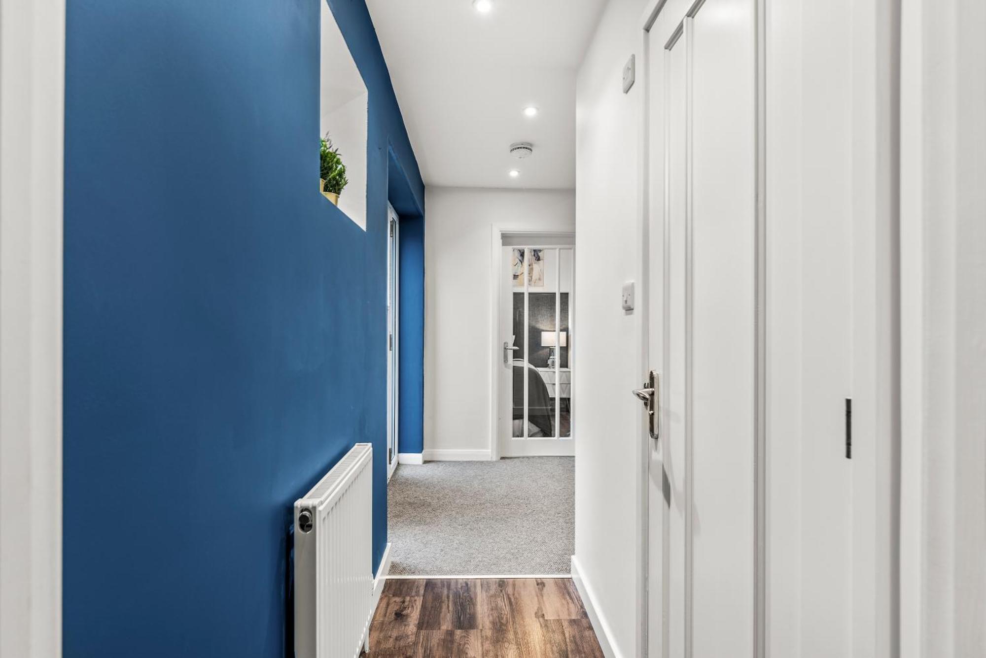 Elegant Retreat In Cheltenham - Garden & Parking Included Extérieur photo